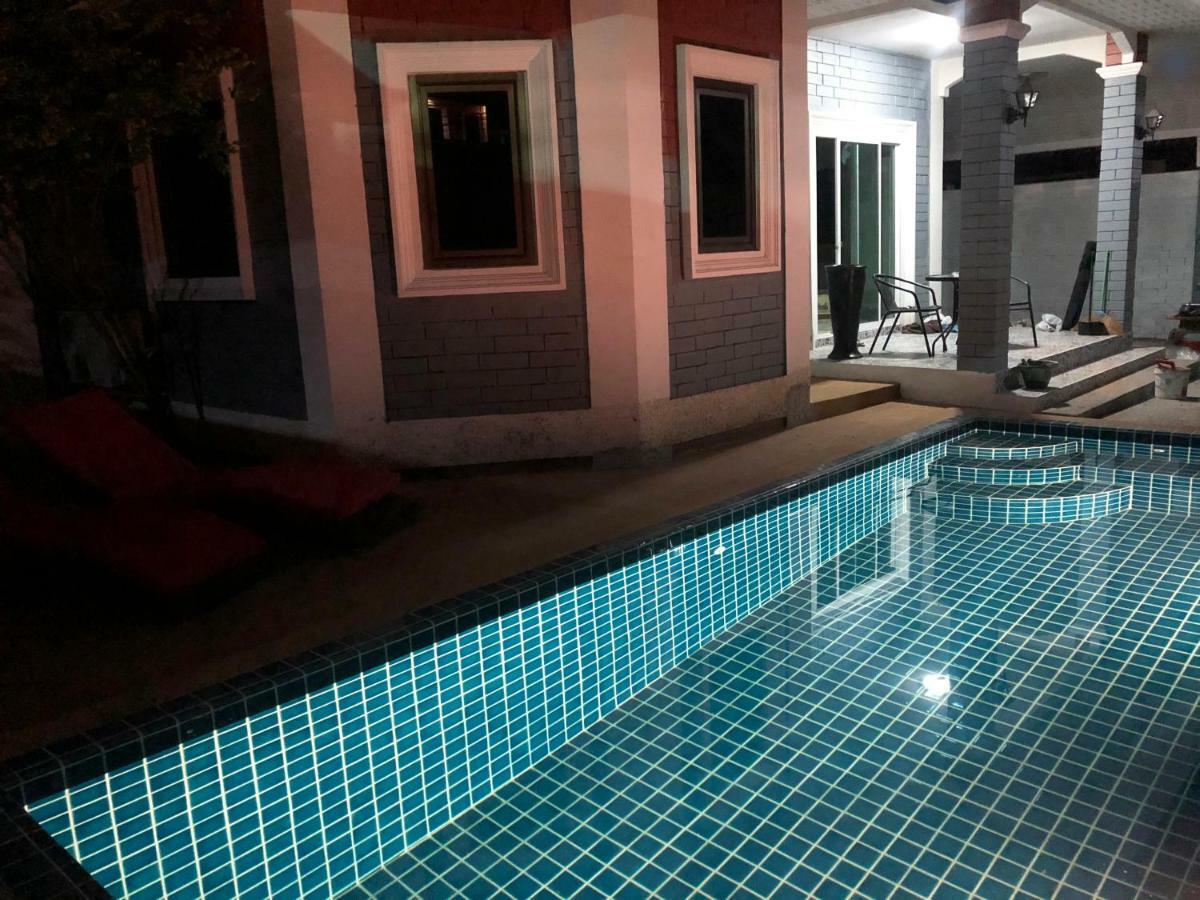 Ban Middle Villa Pattaya Exterior foto